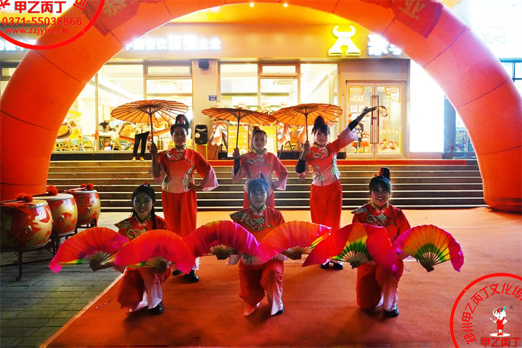 豪享来中西餐厅郑州大学店盛大开业庆典郑州舞狮队舞狮表演郑州鼓舞开场舞演出开业大吉开门红演出68.jpg